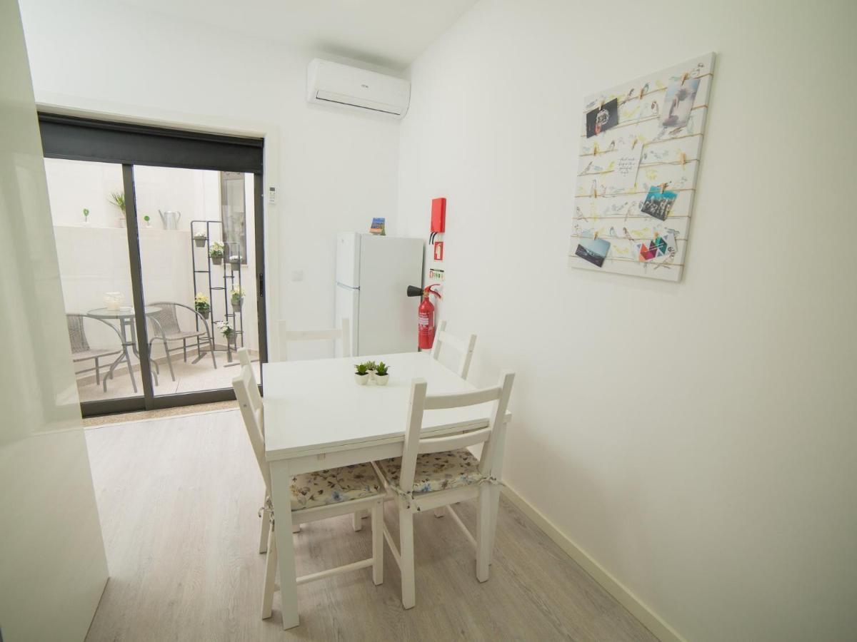 Guest Amparo Dollhouse Apartment Porto